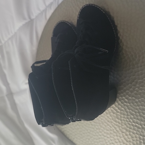 Old Navy Chunky heels, Sz. 6, black - Picture 3 of 5